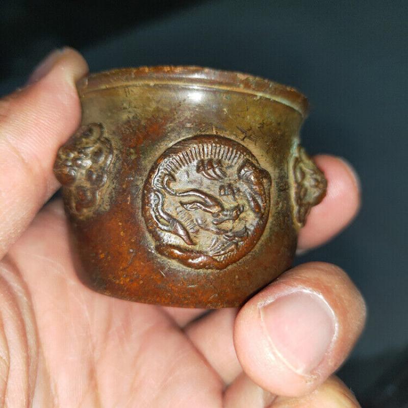 Vintage Collectible Ornaments - Kolekcja antyków Stare przedmioty Brązowa kadzielnica