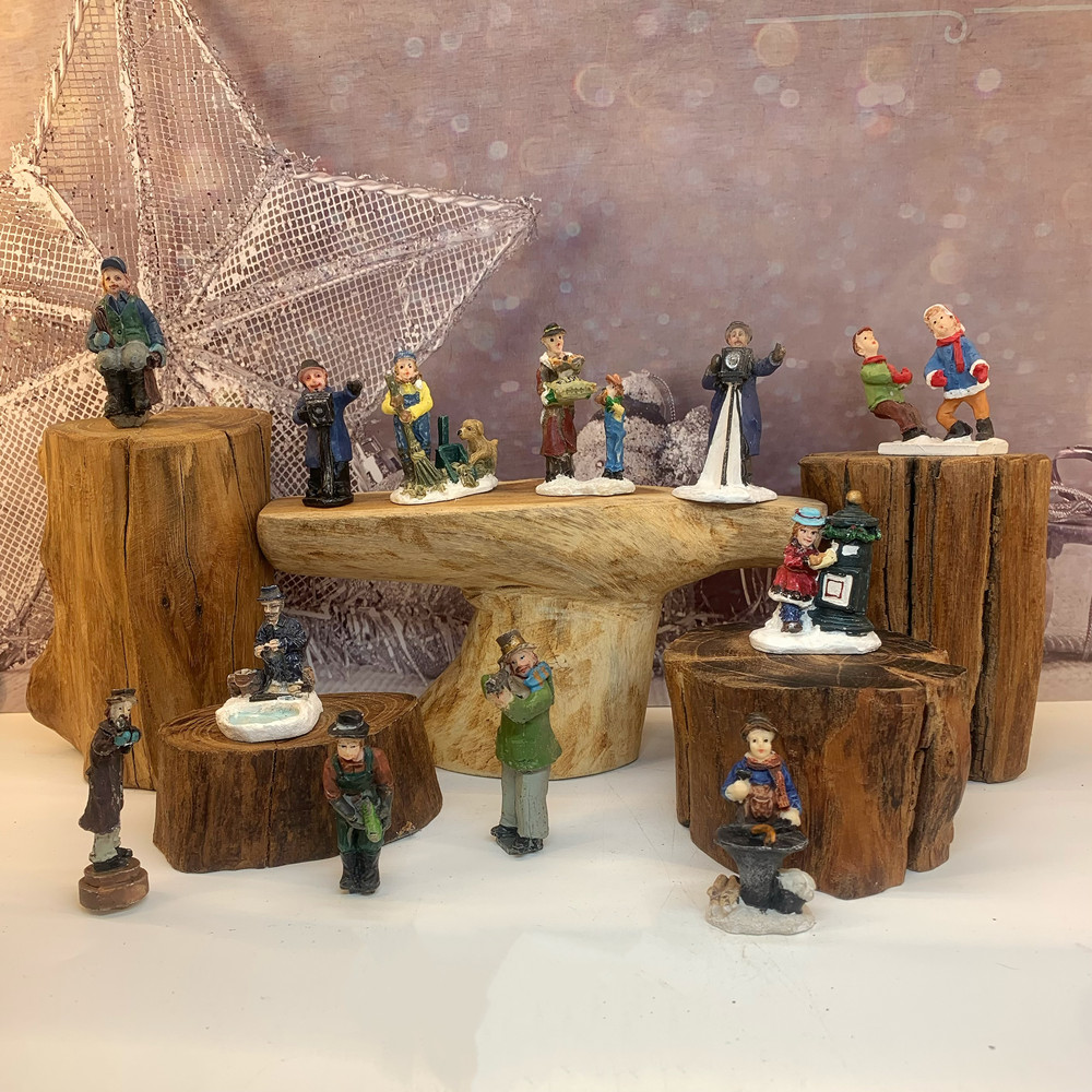 Vintage Collectible Ornaments - Miniaturowe figurki z żywicy w stylu